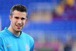 ombejlet. Robin van Persie er blevet rygtet til flere topklubber, heriblandt Manchester City. Men City-manager Roberto Mancini tror ikke, den hollandske angriber ender i den stenrige storklub. 