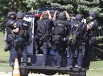Skyderi. Politiet bekræfter, at gerningsmanden til massakren ved et sikh-tempel i Wisconsin i USA var krigsveteran. 
