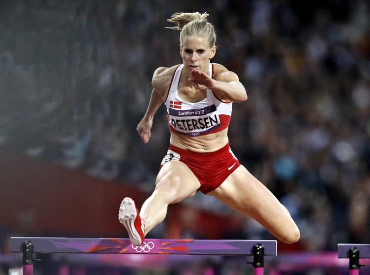 DISTANCERET. Sara Slott kunneikke følge med de hurtigste i OL-semifinalen i 400 meter hæk. 