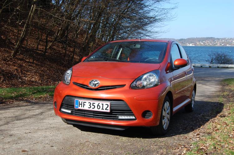 Hit. Toyota Aygo buldrer ind som en suveræn nr. 1 på salgslisten for juli. 