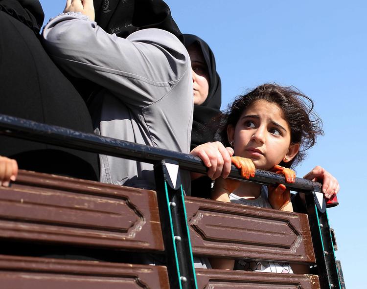 Borgerkrig. Syrere flygter ud af Aleppo. 