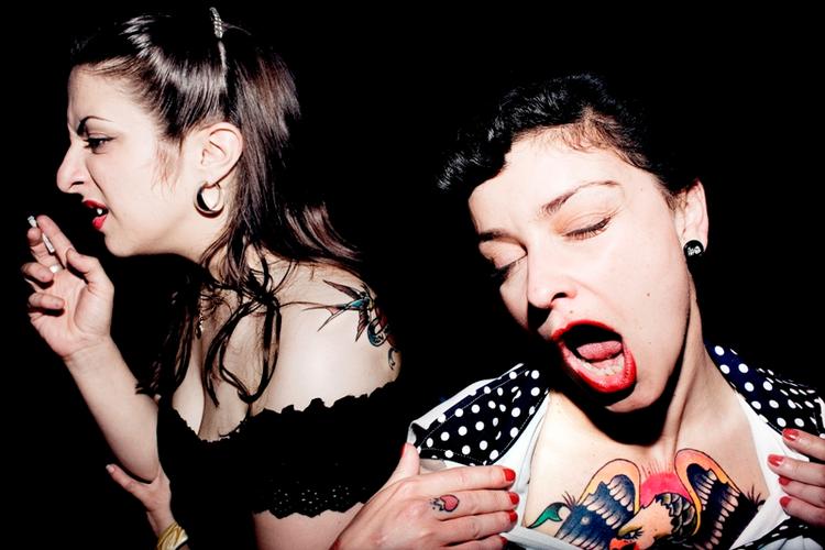 Teenkultur. Ungdommen slog sig løs i 1950'erne. I en sådan grad, at mange i dag dyrker datidens rockabillylook. Golden Days-festivalen tager tråden op. 