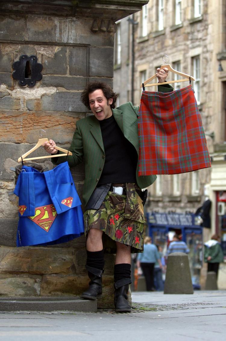 Trend. I dag skal man helst tage ukonventionelle midler i brug for at skille sig ud i modebilledet. 