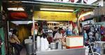 Fastfood. Gadekøkkener er en let og billig måde at blive mæt på i Kuala Lumpur. 