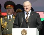 diplomatisk. Hvideruslands præsident Alexander Lukashenko spiller det store diplomatiske spil i en 'krig' mod Sverige om hensynet til menneskerettigheder. 