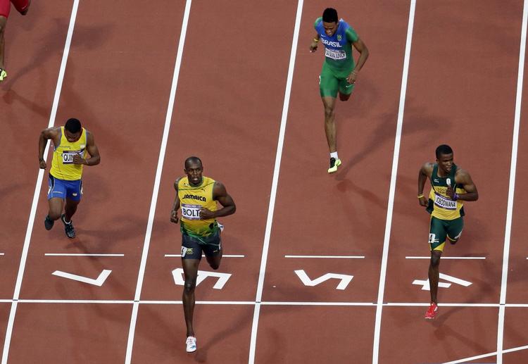 20,18. Usain Bolt er klar til at forsvare sit OL-guld. Verdensrekorden på 200 meter lyder på 19,19 - i semifinalen var han et sekund fra den tid. 