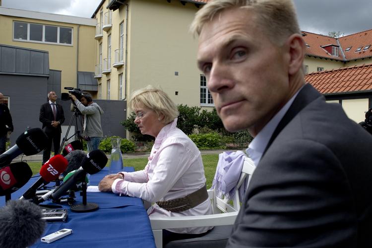Pia Kjærsgaard and Kristian Thulesen Dahl at one of yesterday's press conferences on Kjærsgaard's decision to step down and point to Thulesen Dahl as her successor. 