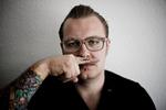 Livsvalitet. Kokken Martin 'Guf' Becker, medforfatter til kogebogen 'Lokal kærlighed', lægger stor vægt på, at dyrene bag kødet har haft det godt. 