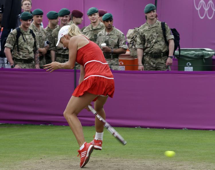 Show. Caroline Wozniacki og de øvrige tennisstjerner er tilbage i deres vante omgivelser på WTA's cirkus. 