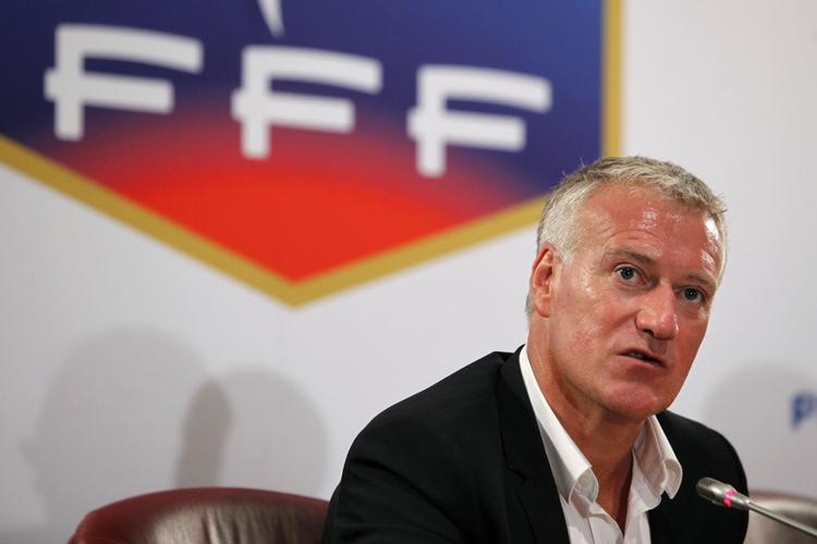 konsekvent. Den nytiltrådte franske landstræner Didier Deschamps skal både holde styr på en flok uvorne spillere og sammensætte et slagkraftigt hold. 