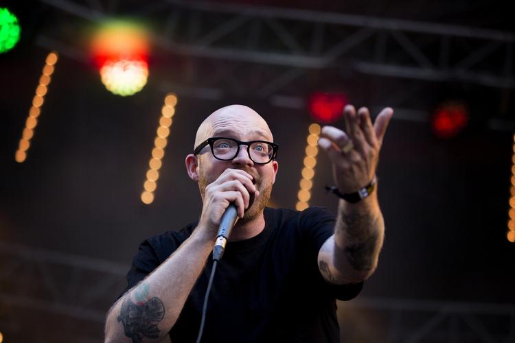 PATOS. Talentfulde Pato diverterede med musikalske spredehagl torsdag eftermiddag. 