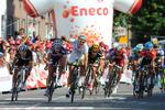 ØV. For anden dag i træk var Jürgen Roelandts (nr. to fra venstre) med i kampen om sejren i Eneco Tour. Men præcis som i går, var han akkurat ikke hurtig nok. 