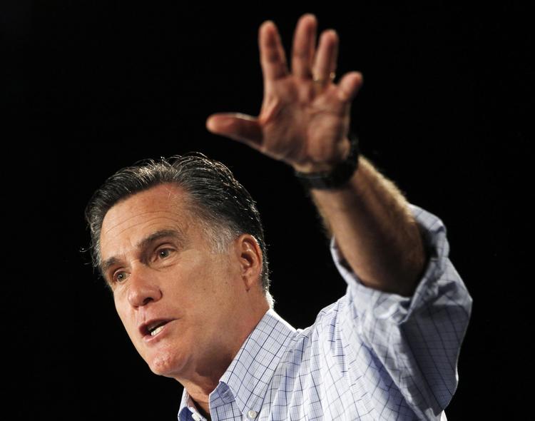 Fejlblind? Republikanernes præsidentkandidat, Mitt Romney, holder tale i Des Moines, Iowa, om, hvordan Obamas bistandsreform vil slette kravene til bistandsmodstandere. En påstand, der ikke passer, siger en række faktatjekkere. 