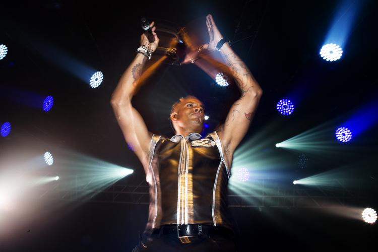 Ray Slijngaard fra 90'er-fænomenet '2 Unlimited' under fredagens store 90'er-fest. 