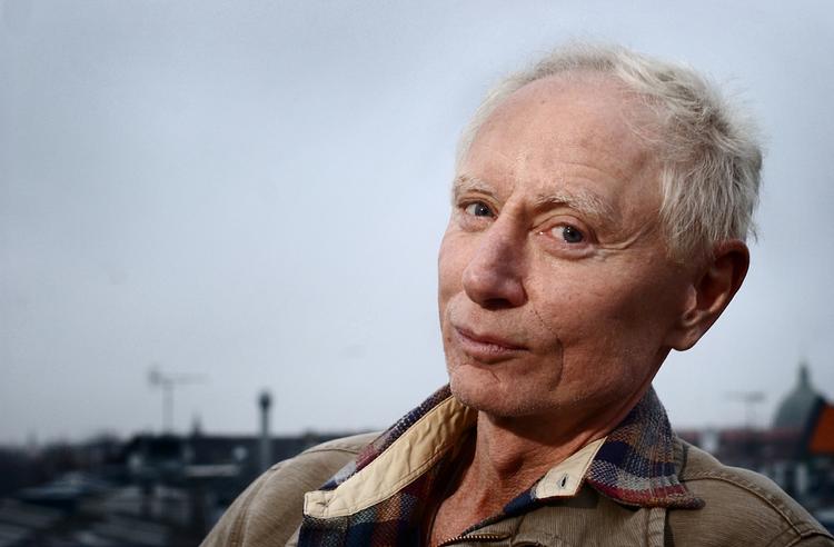 Amagerkaner. Beckerlees musiske talenter var åbenlyse fra begyndelsen. 