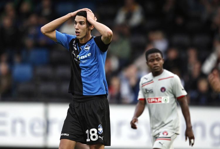 udlandsskifte. Adda Djeziri (tv) har også optrådt i Superligaen for HB Køge. 