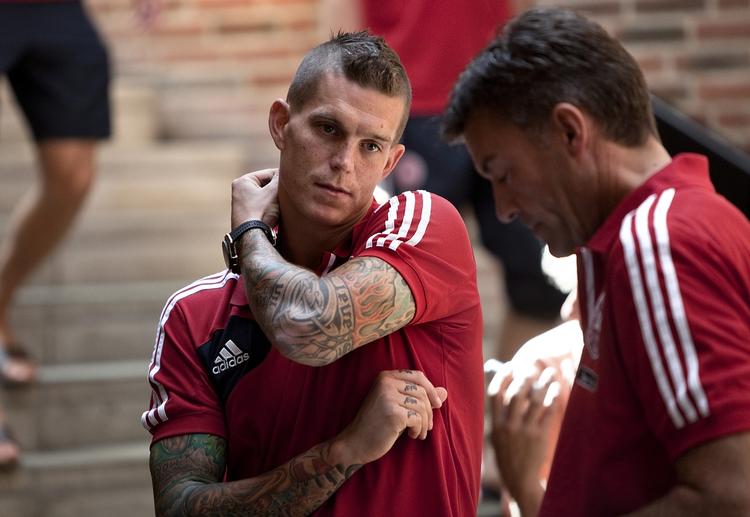 Nederlag. »Vi kommer altid tilbage«, siger landsholdets nyudnævnte anfører, Daniel Agger efter nederlaget til Slovakiet. 