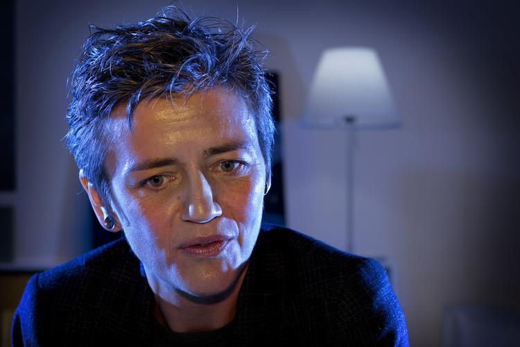 Angreb. Finans- og øjonomiminister, Margrethe Vestager, udsættes for særdeles hård kritik på hendes facebookside. (Arkivfoto) 