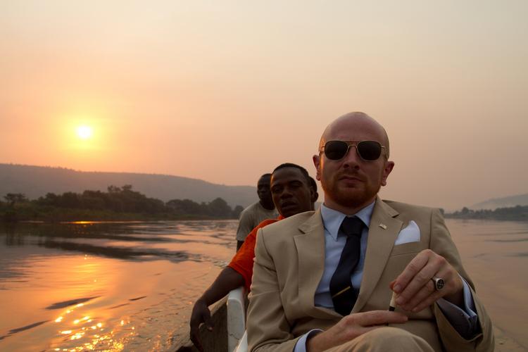 Pris. 'Ambassadøren' blev forbigået på både Idfa-festivalen og Sundance Filmfestival. Nu har Mads Brügger vundet en - overraskende - pris. 