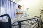 besparelser. En regnefejl betyder, at der nu skal nedlægges 85 stillinger på Hvidovre og Amager Hospitaler. 