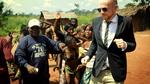 Brügger om 'Ambassadøren': »Jeg ville vise et andet Afrika end NGO'ernes med Bono og børnene med de udspilede maver. Lave en dokumentarfilm om dem, du aldrig ser: Alle dem, der feder den i Afrika, nemlig de tykke hankatte i fedtlaget omkring magten i en fejlslagen afrikansk stat«. 
