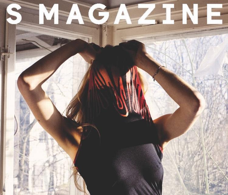 Mode. S Magazine har fokus på fotografi og seksualitet. Magasinet årligt i 40 lande, vejer 2 kg og fylder omkring 300 sider hver gang. 