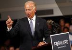 Lænker. Vicepræsident Joe Biden kritiseres fra alle sider efter en tale tirsdag. Her holder han tale til et valgarrangement mandag i North Carolina. 