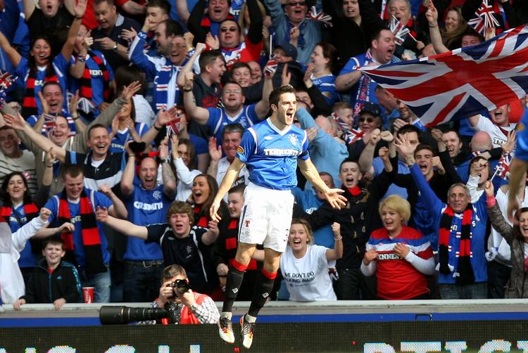 Angriber. Vi har desværre ikke billeder fra dagens kamp, men målræv Andy Little ses her juble efter en scoring mod rivalerne fra Celtic i foråret. 