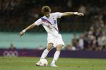 transfer. Sydkoreas Ki Sung-yueng scorer det afgørende straffespark mod Storbritannien i OL's kvartfinale. 