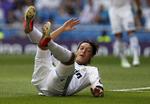 Lige. Mesut Ozil og de andre hvidklædte kæmpede og kæmpede, men det blev ved det ene point i sæsonåbningen. 