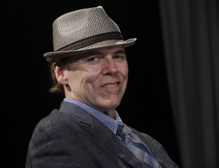 Røst. John Hiatt har aldrig været nogen Mick Jagger, så for ham drejede det sig længe kun om sangen. 