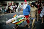 Stort. Weekendens Pride Parade  i København bød på mænd og kvinder,  der omfavnede den outrerede kultur,  som David Halperin mener er en  stor og overset del af det at være  homoseksuel. 