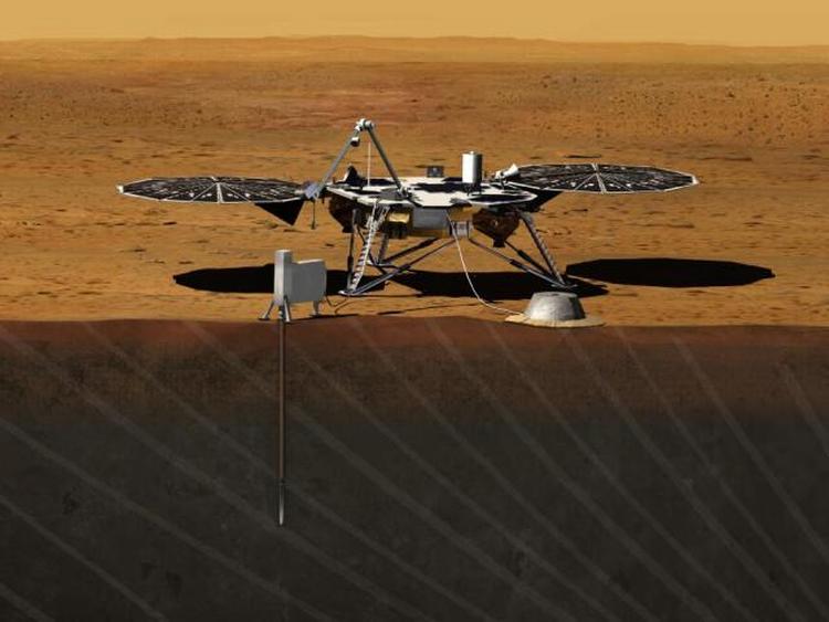 Marsmission. Omtrent sådan regner forskerne med, at InSight kommer til at se ud. Udvendigt ligner det nye ruminstrument således Phoenix-sonden, der i 2008 kom til Mars.  Det indvendige udstyr vil dog adskille sig meget fra Phoenix. 