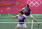 SVINDEL. Sydkoreanske Kim Min-jung (tv) and Ha Jung-eun var et af fire par, som blev smidt ud af OL-turneringen for at tabe med vilje. 