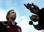 rutineret. Christian Poulsen har stoppet karrieren på landsholdet, men fortsætter nu fodboldlivet to år i hollandsk fodbold hos Ajax, hvor der i forvejen er pæn dansk repræsentation. 