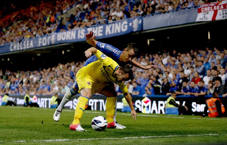 TÆT. Reading og Chelsea spillede lige op det mest af tiden, da de i går tørnede sammen i Premier League. 