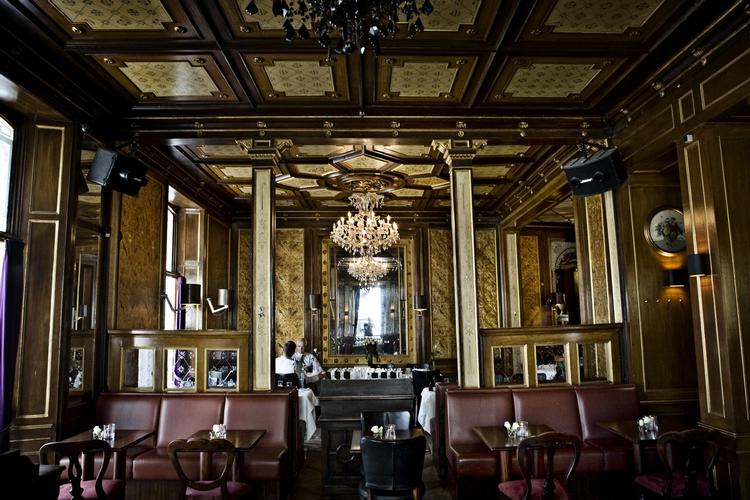 Modstand. Mange bryder sig ikke om, at McDonalds rykker ind i A Porta på Kgs Nytorv. 