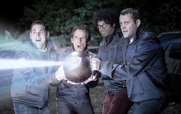 holdindsats De skal redde verden fra morderiske rumvæsner, men deres team er ikke ligefrem det stof, helte er gjort af. Fra venstre er det Jonah Hill, Ben Stiller og Vince Vaughn. 