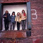 Udkants-land. Americana-bandet The Low Anthem indspillede deres seneste album blandt pizzaæsker og whiskeyflasker i en forladt  fabrik langt ude på landet i deres hjemstat, Rhode Island. 