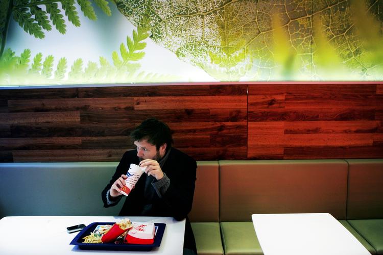 Ombygning. McDonalds vil renovere den flere hundreder år gamle Cafe A Porta med respekt for de historiske rammer. 
