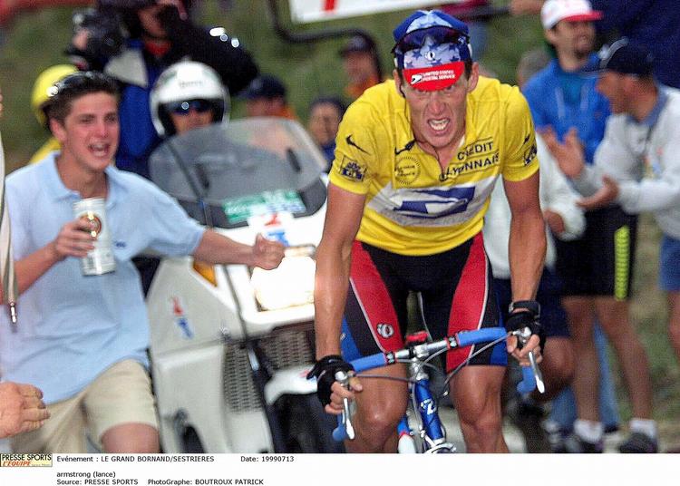 BJERGBETVINGER. Armstrong fotograferet under det franske cykelløb i 1999. 