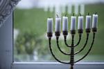 TRO. Religionen vinder frem - og betyder, at alle nu må tage stilling til religiøse spørgsmål i offentligheden. 