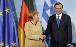 møde. Grækenlands regeringsleder Antonis Samaras er i dag på besøg hos sin tyske kollega, Angela Merkel, for at drøfte Grækenlands økonomiske situation. 