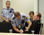 Dom. I dag klappede håndjernene for alvor om Anders Behring Breivik håndled. Han skal 21 år i fængsel, men bliver formentlig aldrig løsladt. 