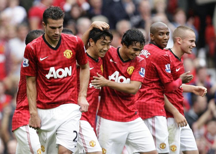 Sommerindkøb. Både Shinji Kagawa og Robin van Persie var på pletten i Manchester Uniteds 3-2-sejr over Fulham. 