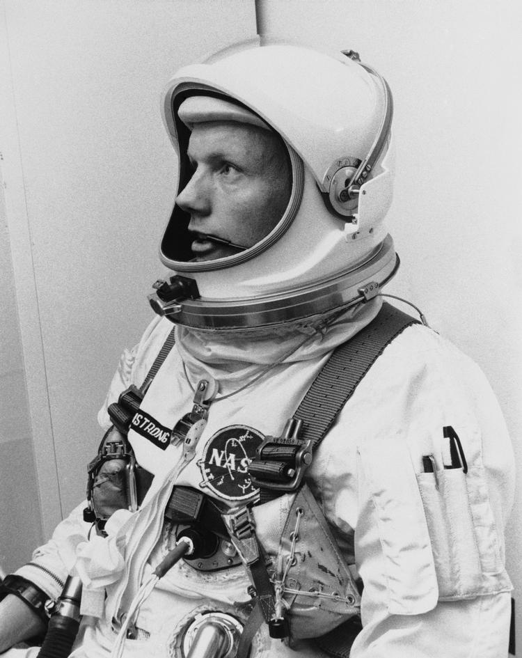 Neil Armstrong var den første mand på månen. 