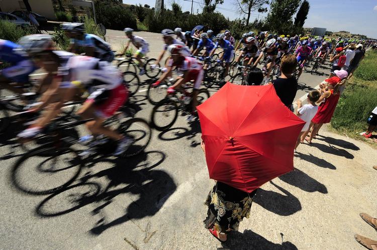 VUELTA. Søndag kørte feltet til Barcelona, hvor en opkørsel til Mont Juic skabte splittelse mod slutningen. 