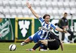 HJÆÆÆÆLP. En meget utilfreds Jakob Schoop appellerer om hjælp - eller i hvert fald bare et frispark. 
