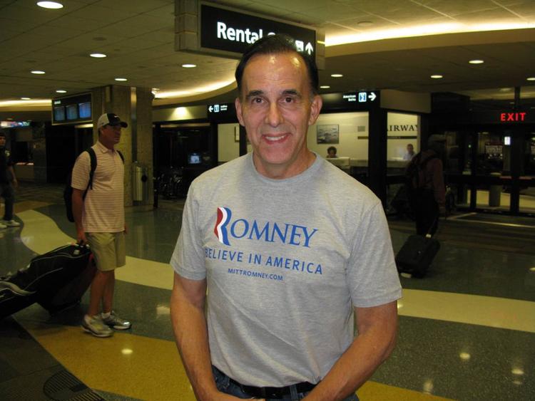 Entusiast. Ronald Surma har trodset orkanvarslet over Florida og har taget flyrejsen fra San Francisco for at deltage i den republikanske partikongres i byen Tampa. 