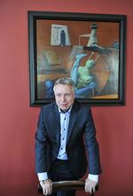 Økonomi. Uffe Elbæk konstaterer, at besparelser på  nogle kulturområder er en nødvendighed til næste finanslov. 